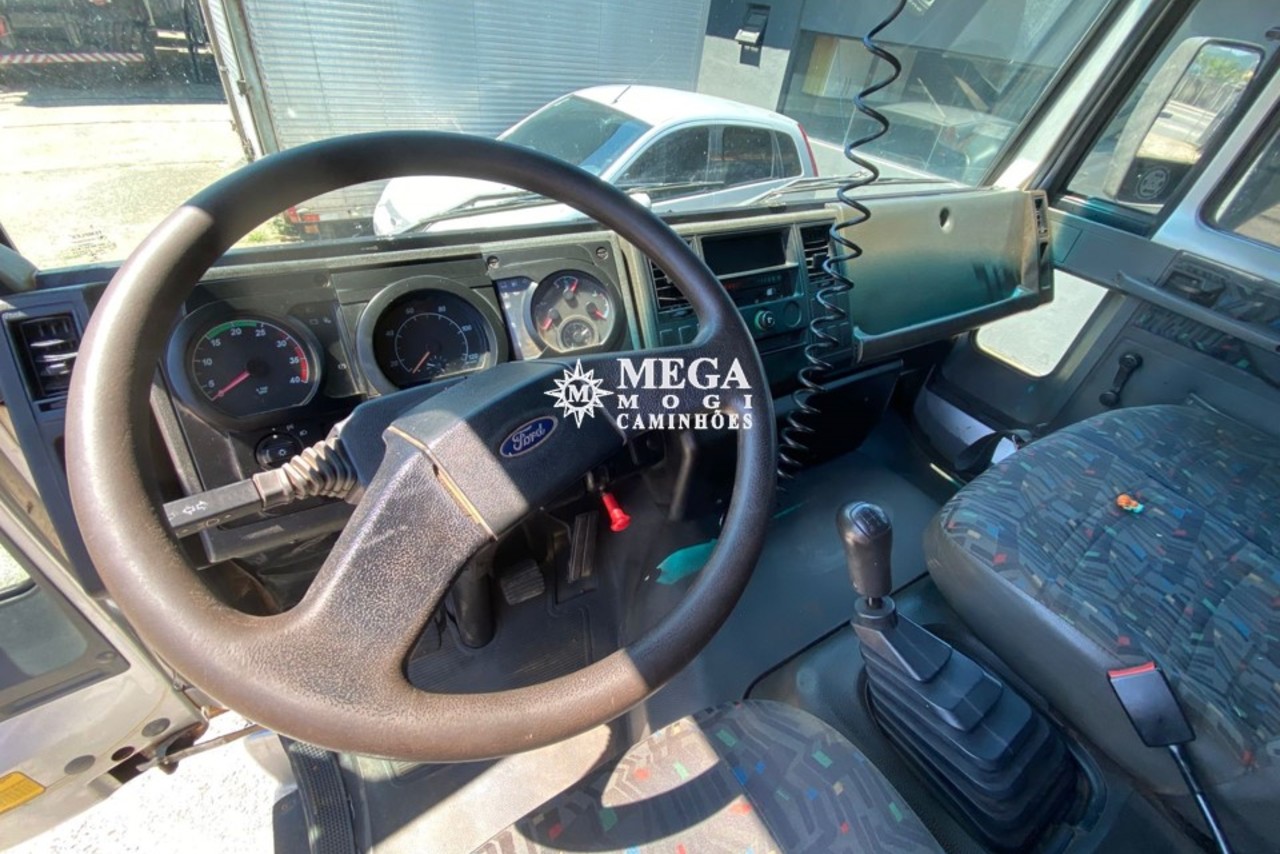 Ford Cargo712 - 09/10 4