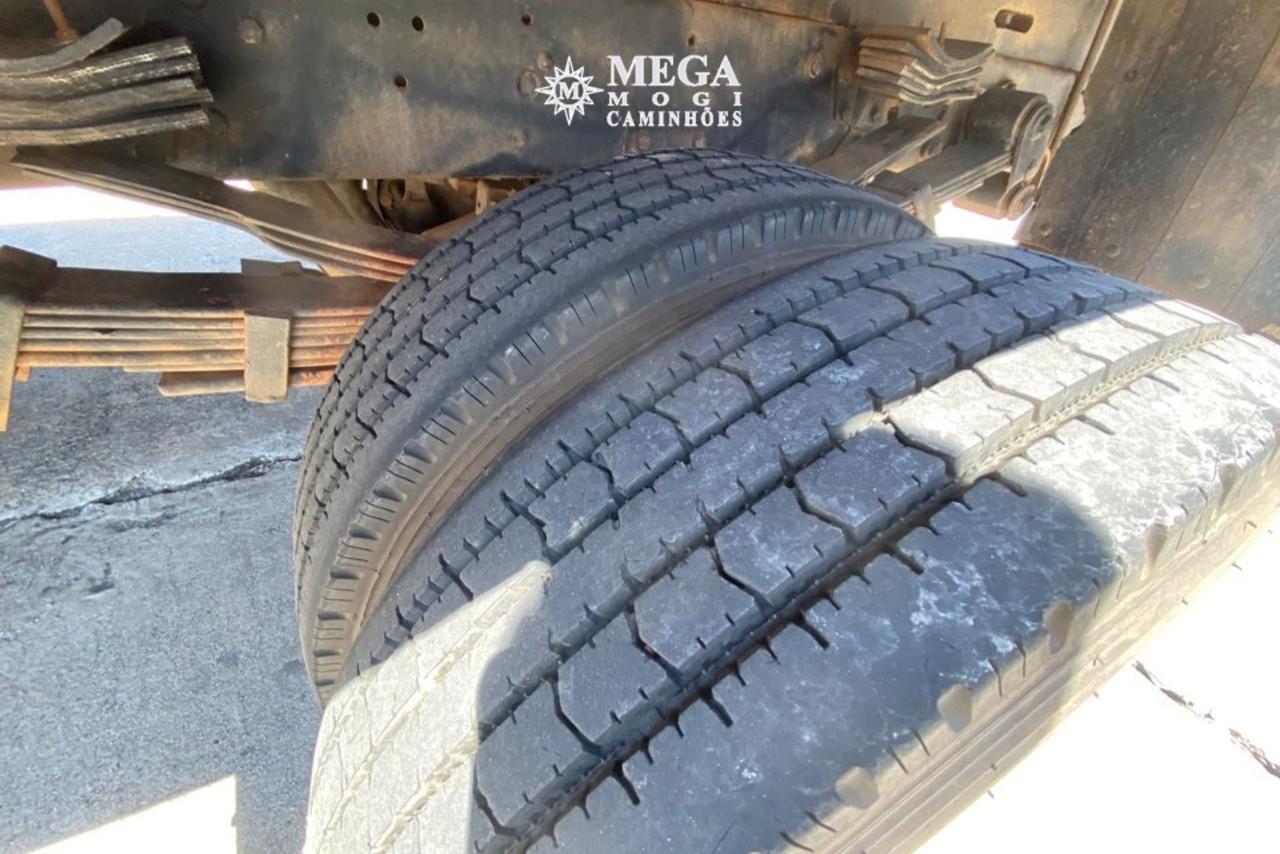 Ford Cargo712 - 09/10 12