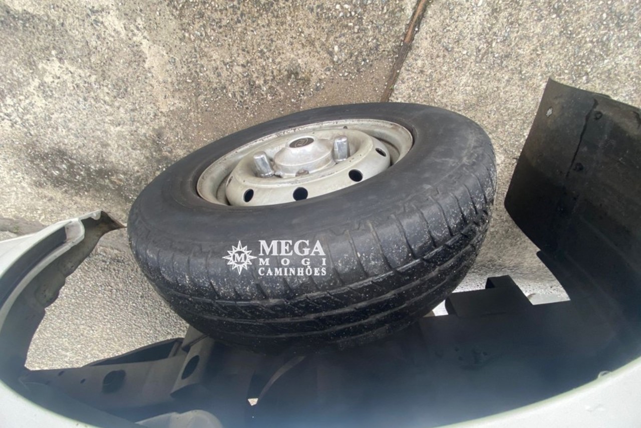 KIA Bongo K-2500 - 12/13 9