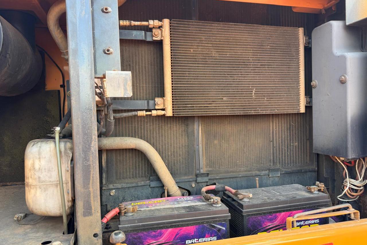 Case CX220 - 11/11 7