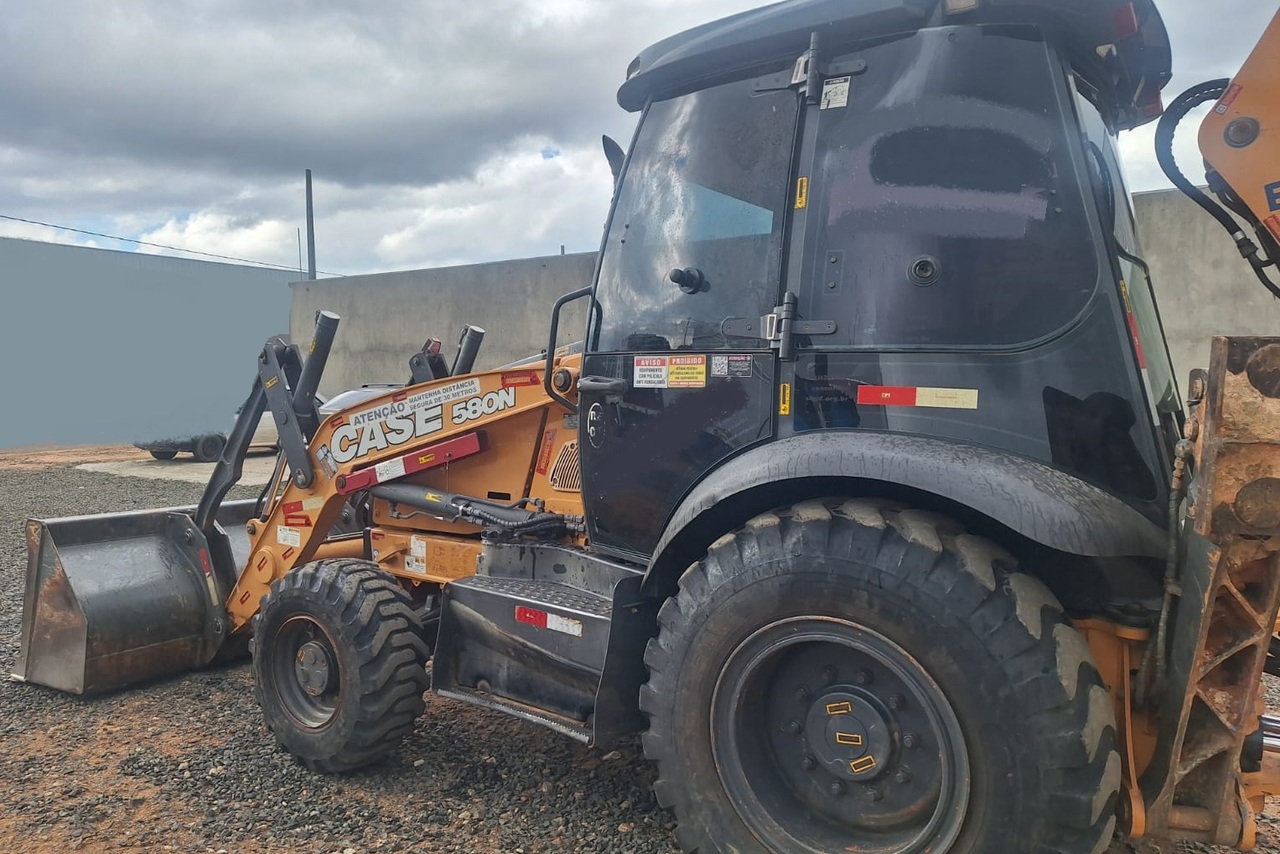 Case 580N - 20/20 5
