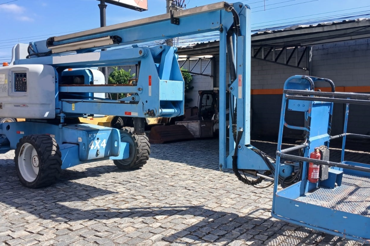 Genie  Z-60/34 - 12/12 8