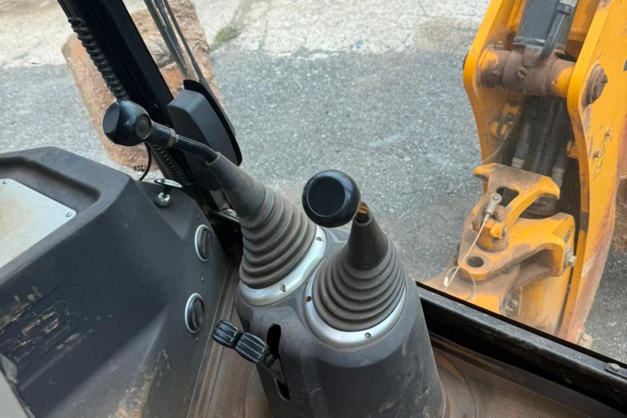 JCB 3CX - 23/23 5