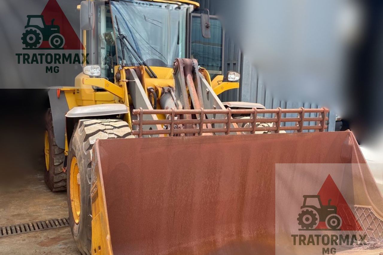Volvo L120F - 22/22 4