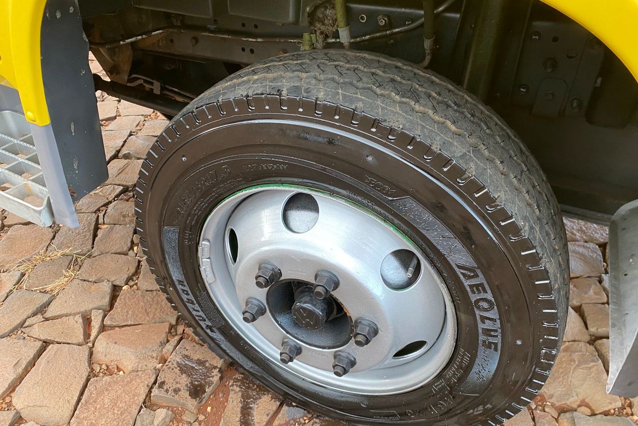 Volkswagen VW 9150 - 09/10 11