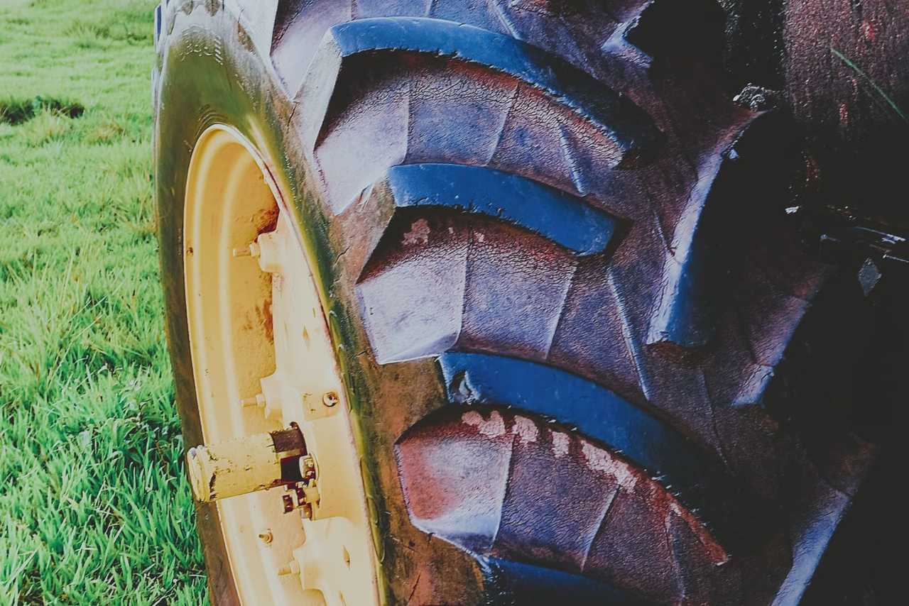 John Deere 7505 - 02/02 6