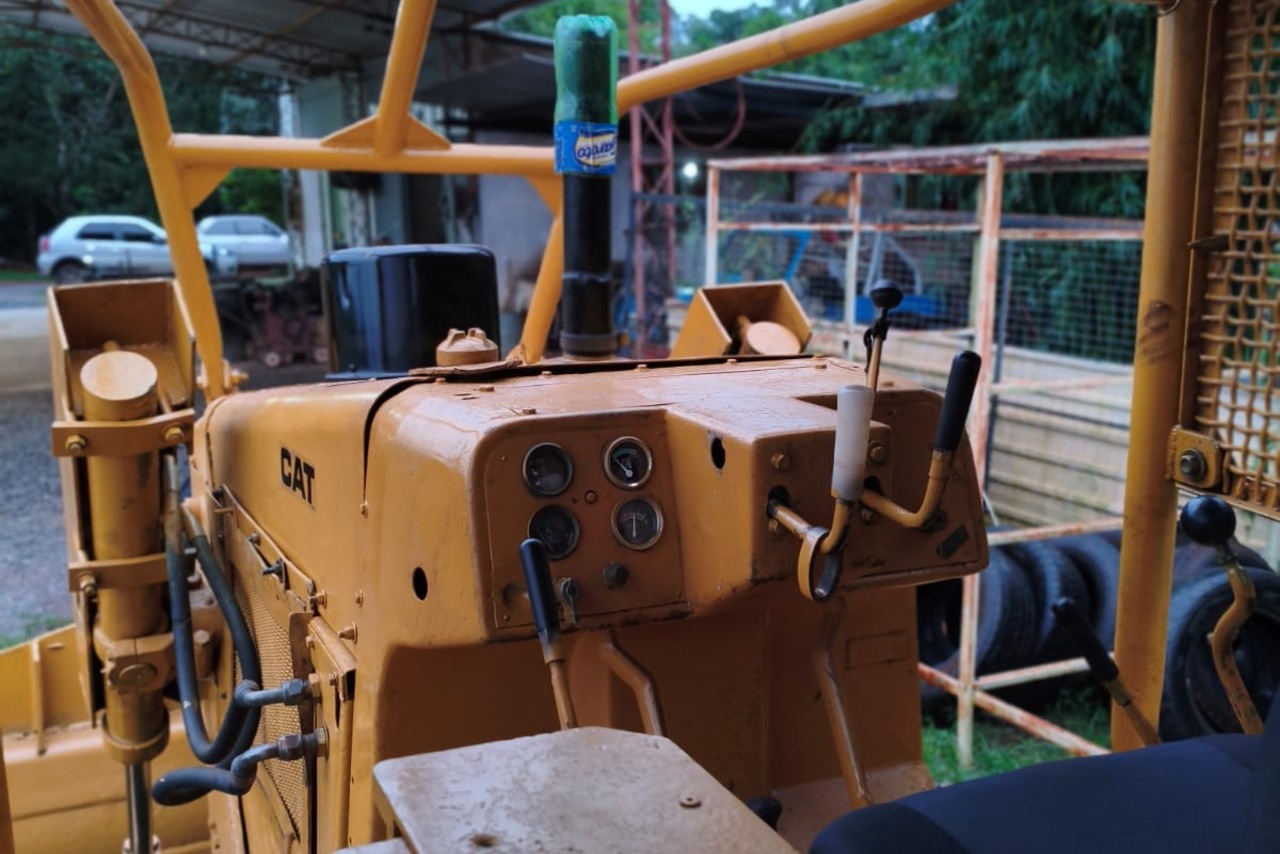 Caterpillar D4E - 82/82 2