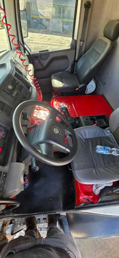 Volkswagen 26-260 E Constel. 6x4 - 23/23 4