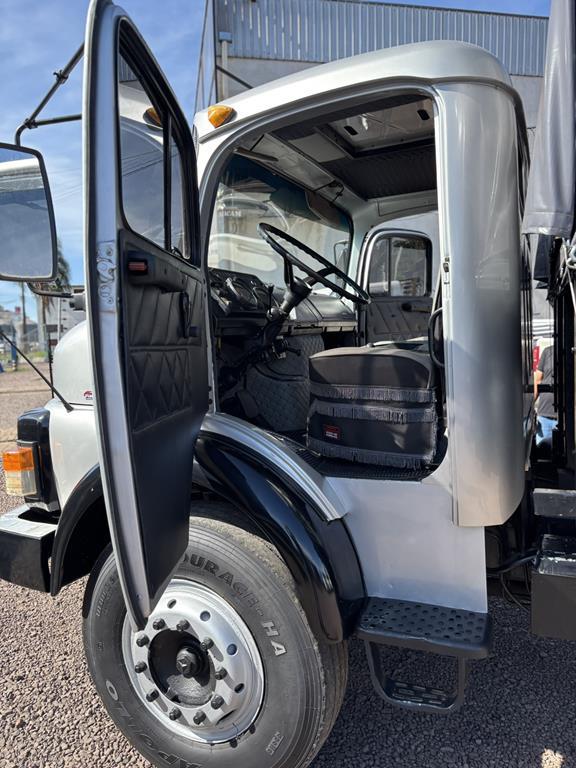 Mercedes Benz MB 1518 - 88/88 4