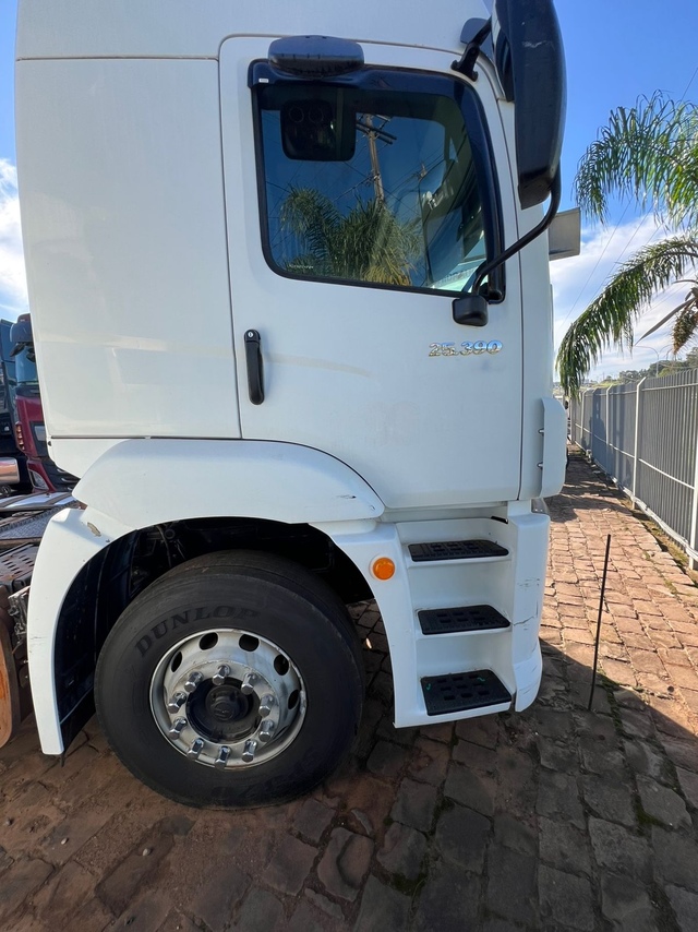 Volkswagen 25-360 6x2 Constellation - 13/13 12