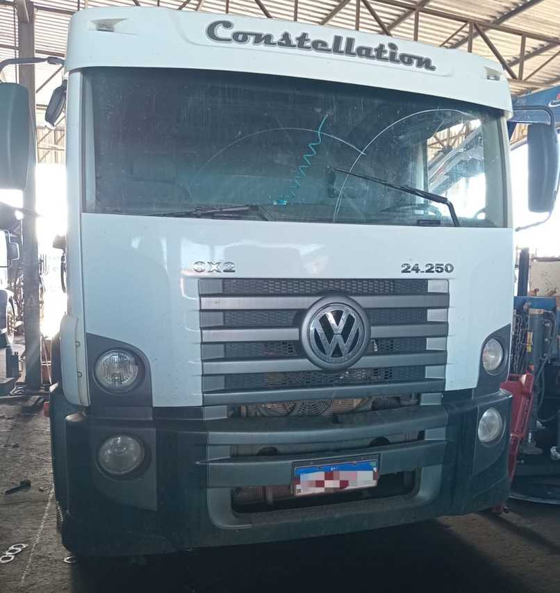 Volkswagen 24-250 E Constellation 3-Eixos - 10/10 10