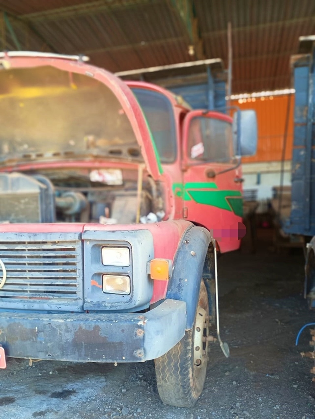 Mercedes Benz MB 1513 - 81/81 19