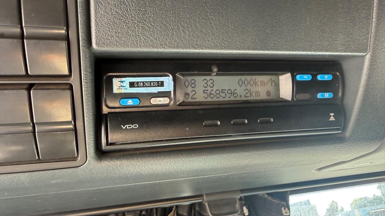 Volkswagen 29-520 6x4 Meteor - 21/22 7