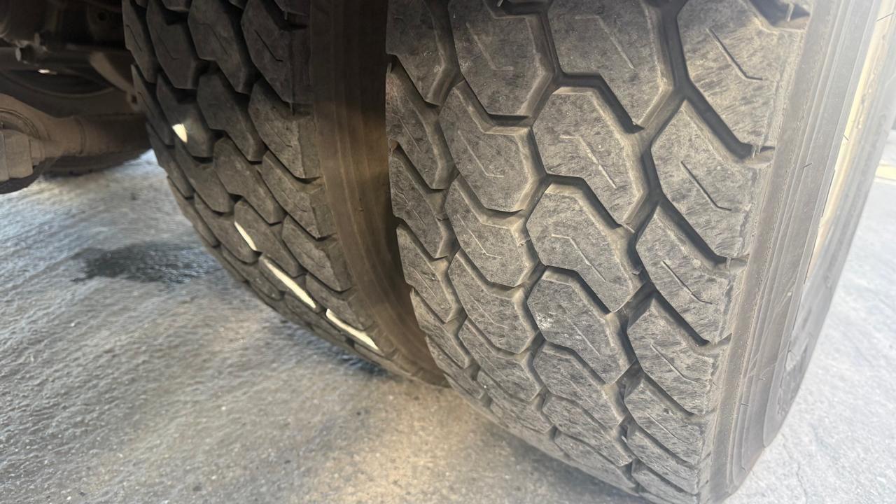 Volkswagen 29-520 6x4 Meteor - 21/22 13
