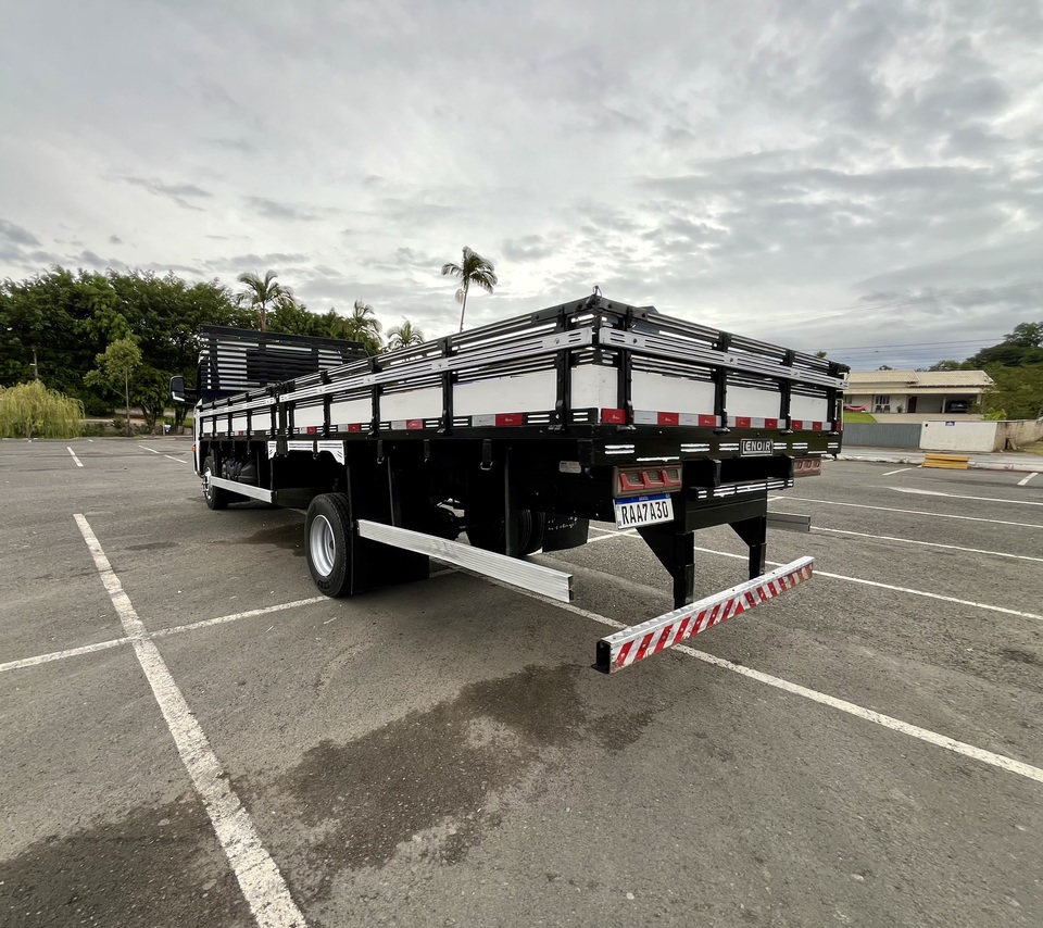 Volkswagen 11-180 Delivery  - 22/23 17