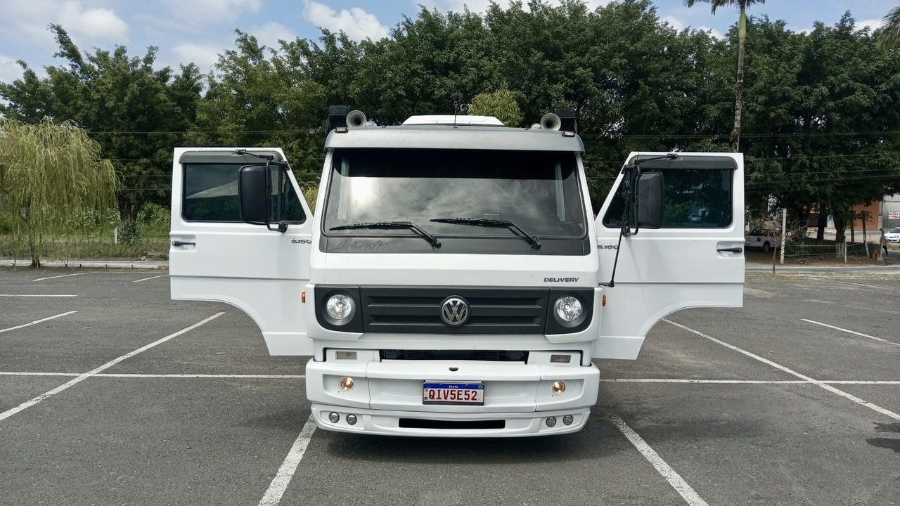 Volkswagen 8 160 - 16/16 3
