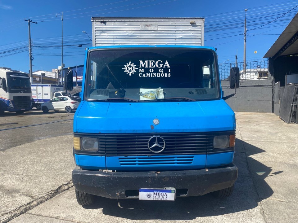 Mercedes Benz MB 710 - 02/02 6