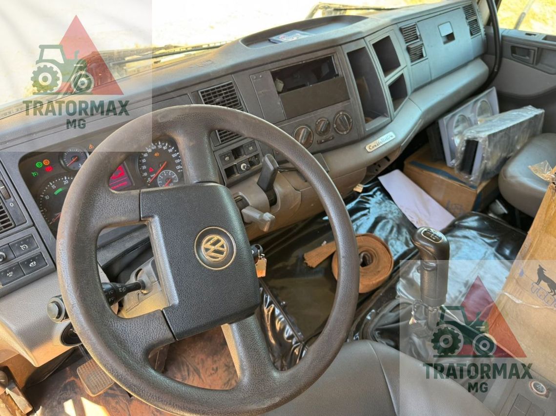 Volkswagen 31-280 E Constel. 6x4 - 17/17 14