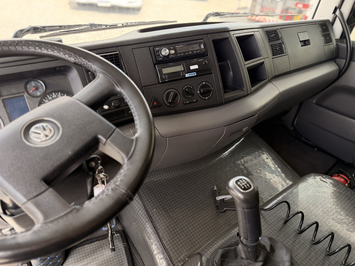 Volkswagen 24-280 E Constellation 8x2 - 22/23 10