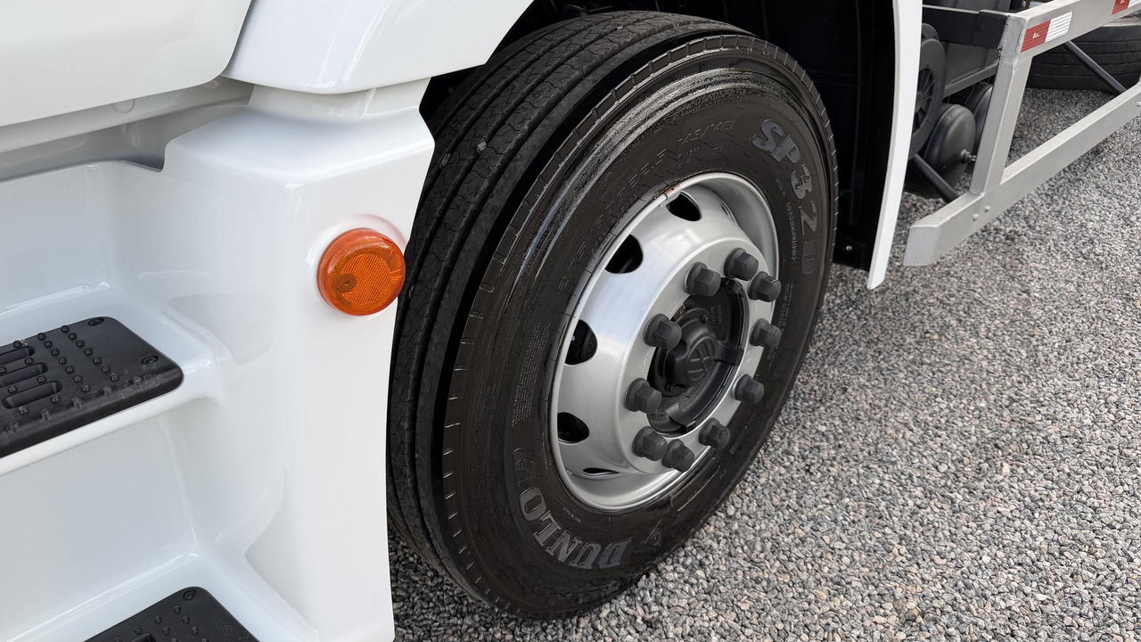 Volkswagen 24-280 E Constellation 6x2 - 22/23 2