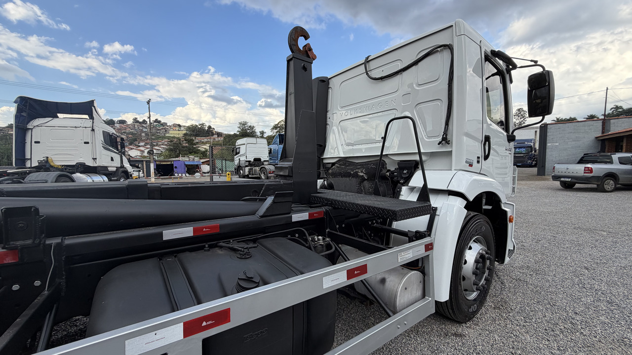 Volkswagen 24-280 E Constellation 6x2 - 22/23 7