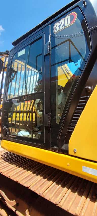 Caterpillar  320 - 21/21 8