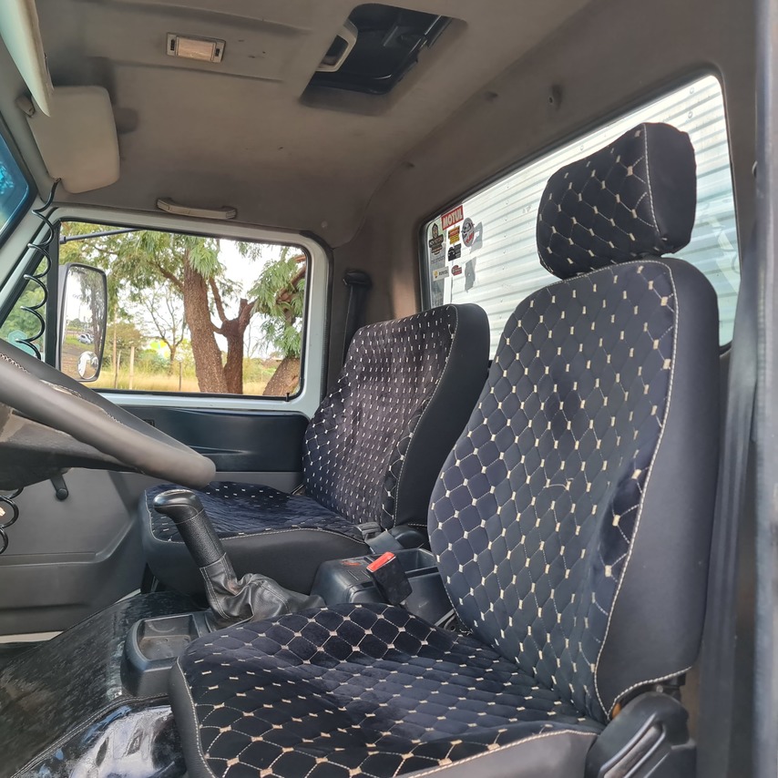 Volkswagen 8 160 - 13/13 2