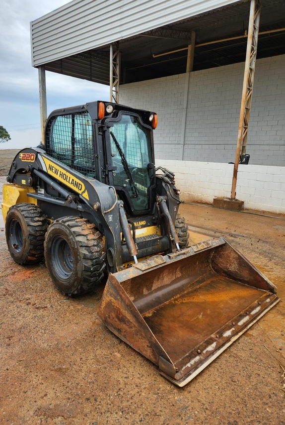 New Holland L220 - 19/19 4