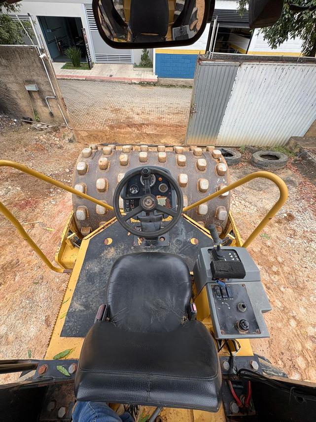 Caterpillar CS533 - 10/10 2