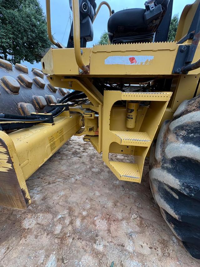 Caterpillar CS533 - 10/10 8