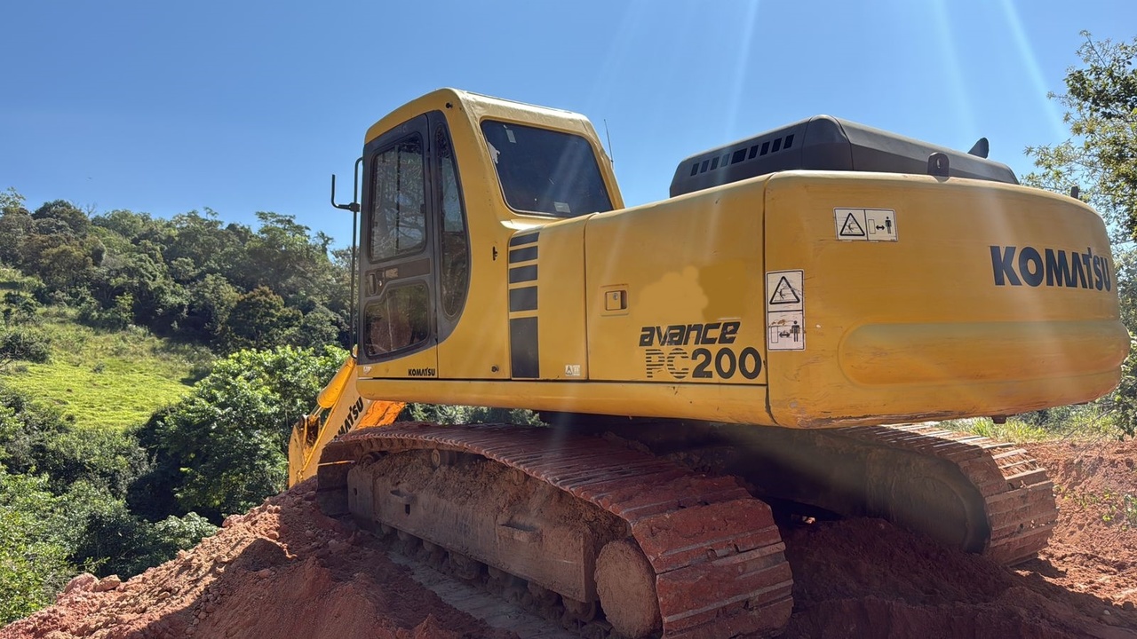 Komatsu PC200 - 07/07 3