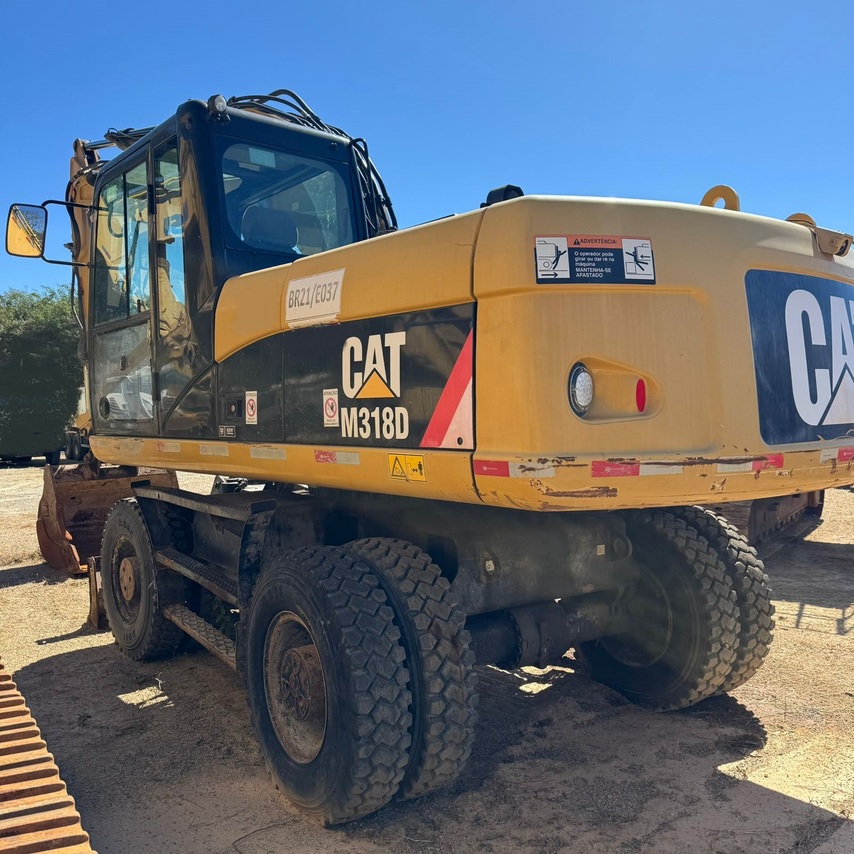 Caterpillar 318D2 - 15/15 3