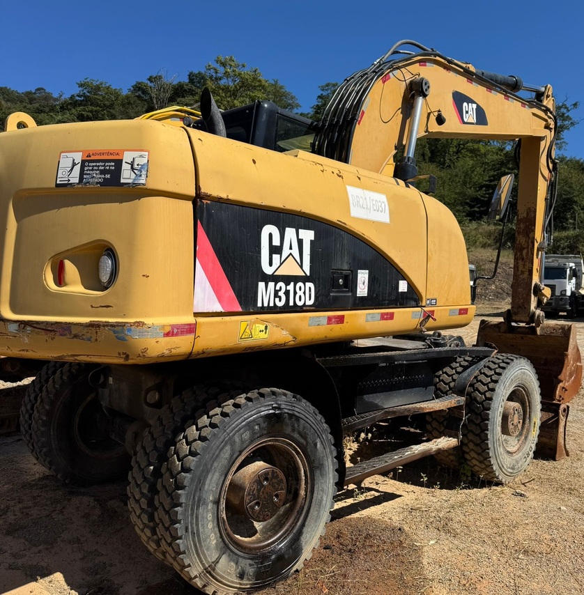 Caterpillar 318D2 - 15/15 6