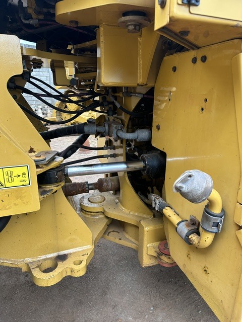 Caterpillar  966L - 21/21 8