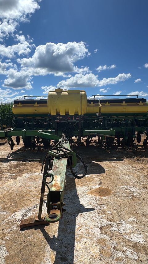 John Deere 2126 - 15/15 13