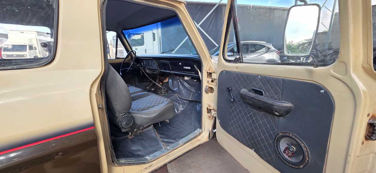 Ford F4000 - 79/79 18