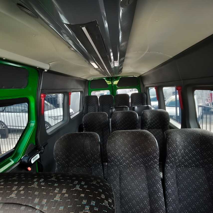 Renault Master Minibus - 19/20 9