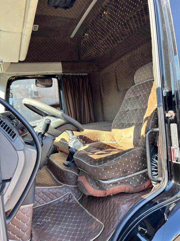 Volkswagen 24 330 - 16/17 4