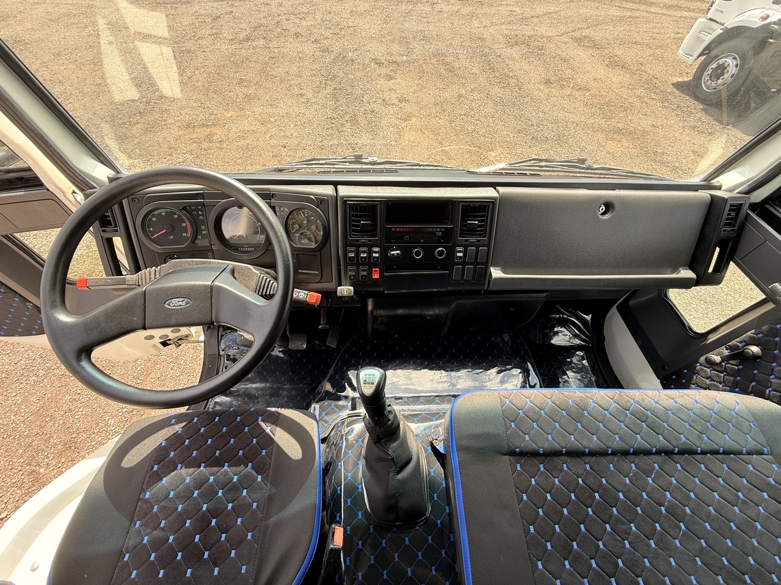 Ford Cargo4532 - 08/08 11