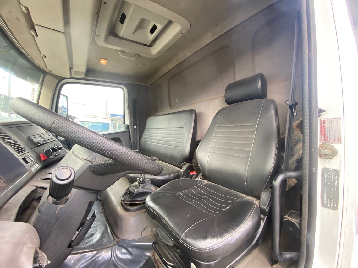 Volkswagen 24-280 E Constellation 6x2 - 15/16 10