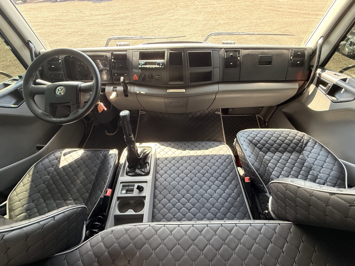 Volkswagen 19-320 Constellation - 08/08 11