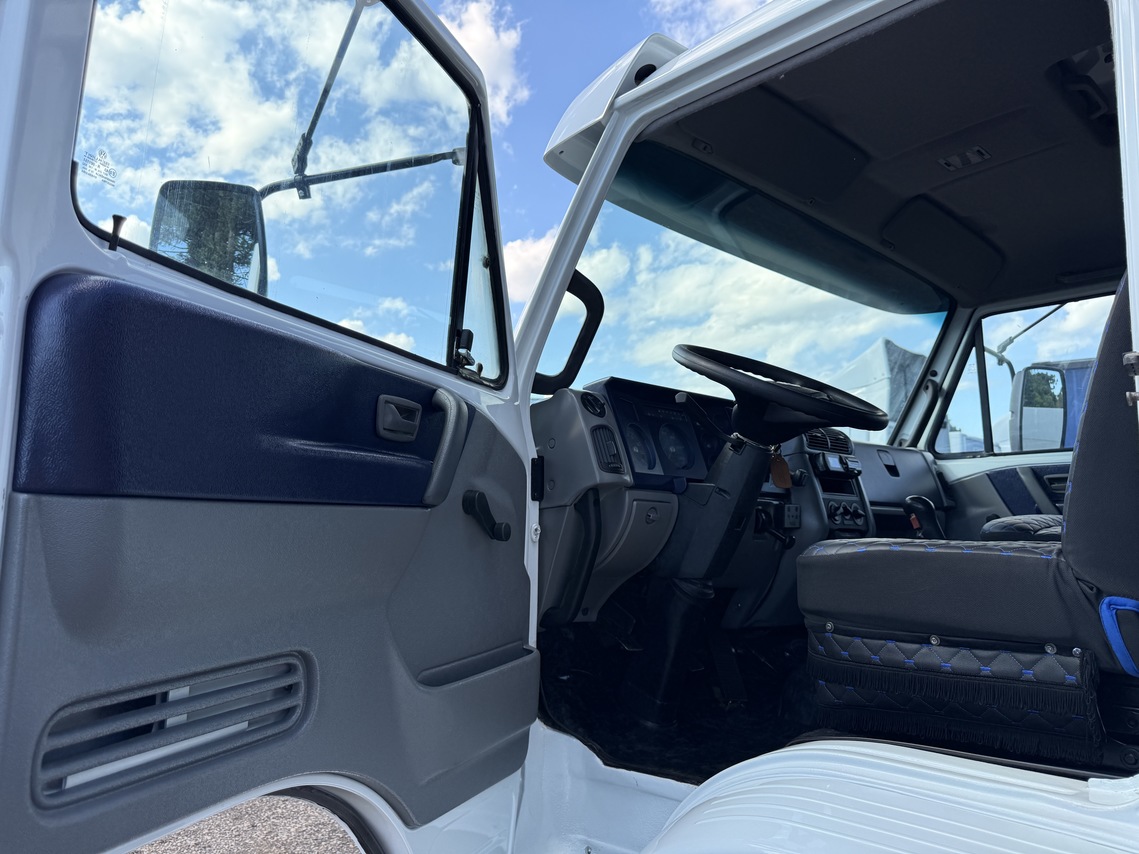 Volkswagen 23 210 - 02/02 15