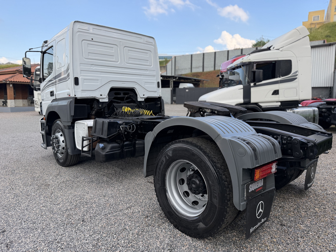 Mercedes Benz Axor 1933 - 12/12 2