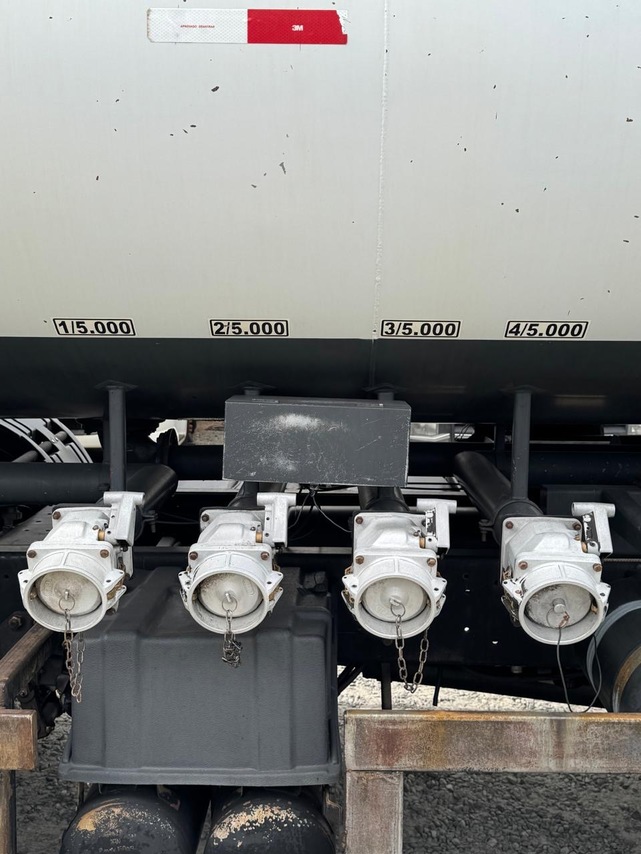 Volkswagen 24-280 E Constellation 6x2 - 14/14 19