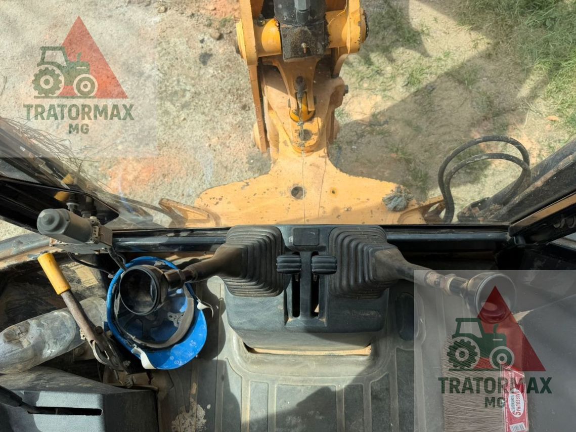 JCB 3C - 12/12 2