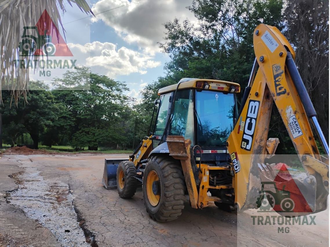 JCB 3C - 09/09 5