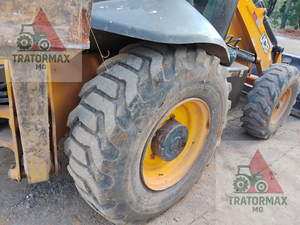 JCB 3C - 09/09 9