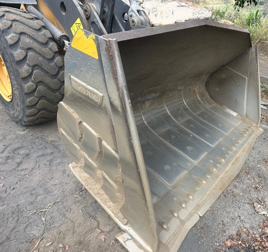 Volvo L90F - 24/24 3