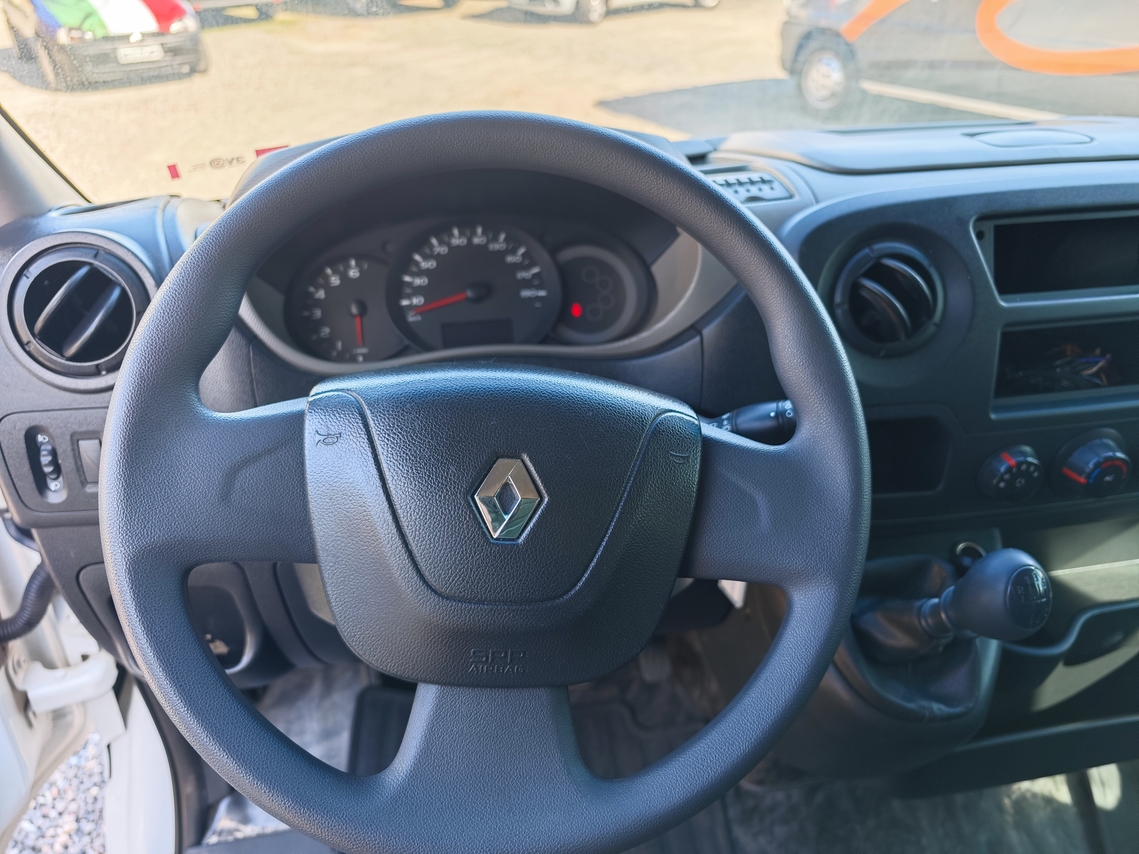 Renault Master Minibus - 14/15 6