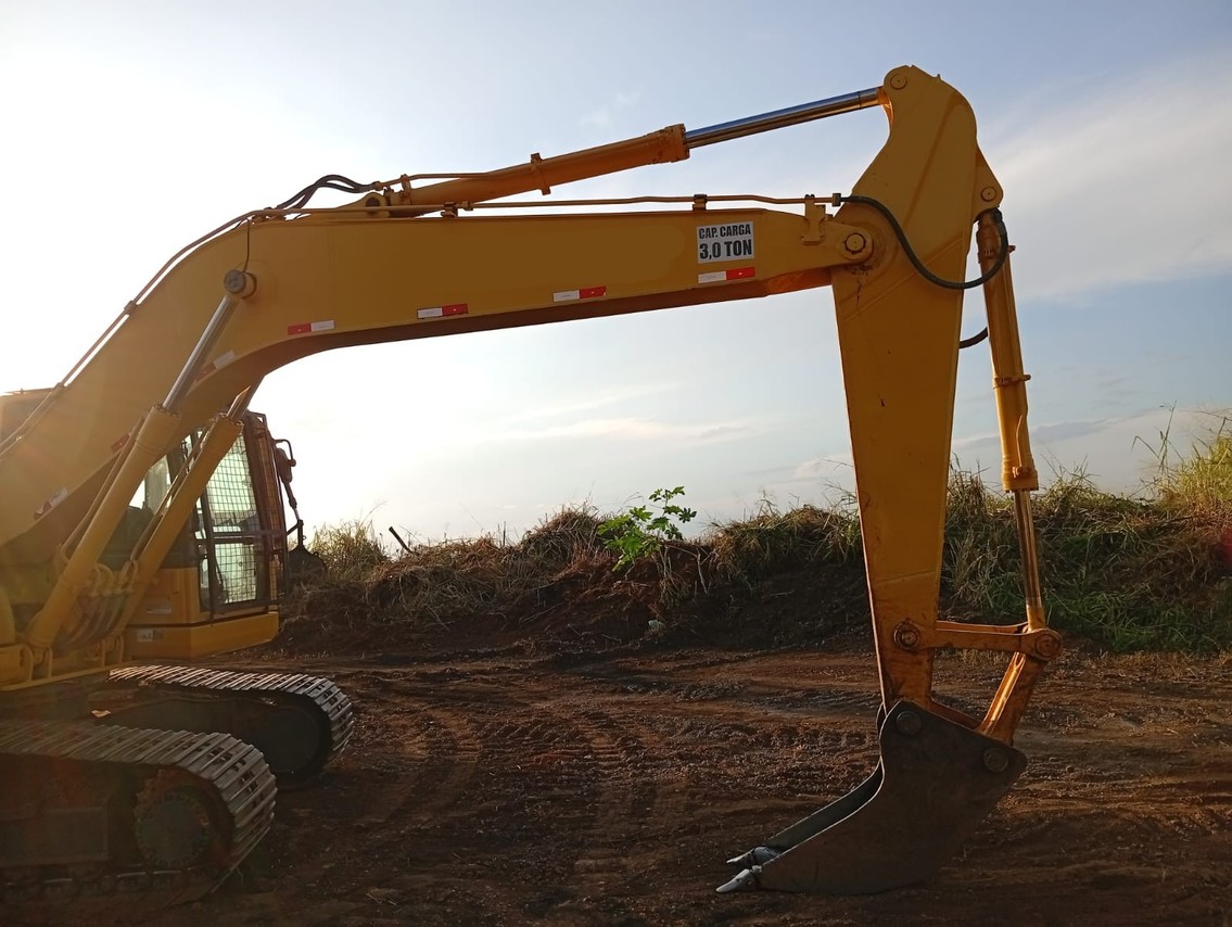 Komatsu PC200 - 19/19 2